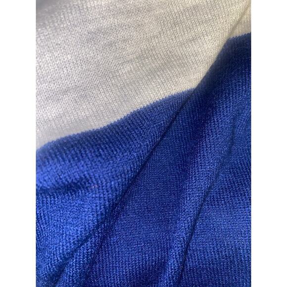 Size 14 - 16 • 1x BloomChic • Blue Supersoft Colorblock Two Tone V Neck Pullover - Picture 3 of 3
